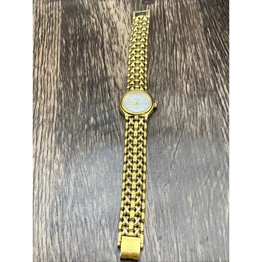 Regency Ladies gold-tone Watch Beautiful Band New Battery Working